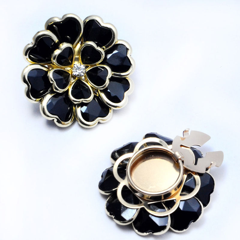 ✨ Elegante perleknapper til skjorter – et snev av klassisk luksus 👔🌸