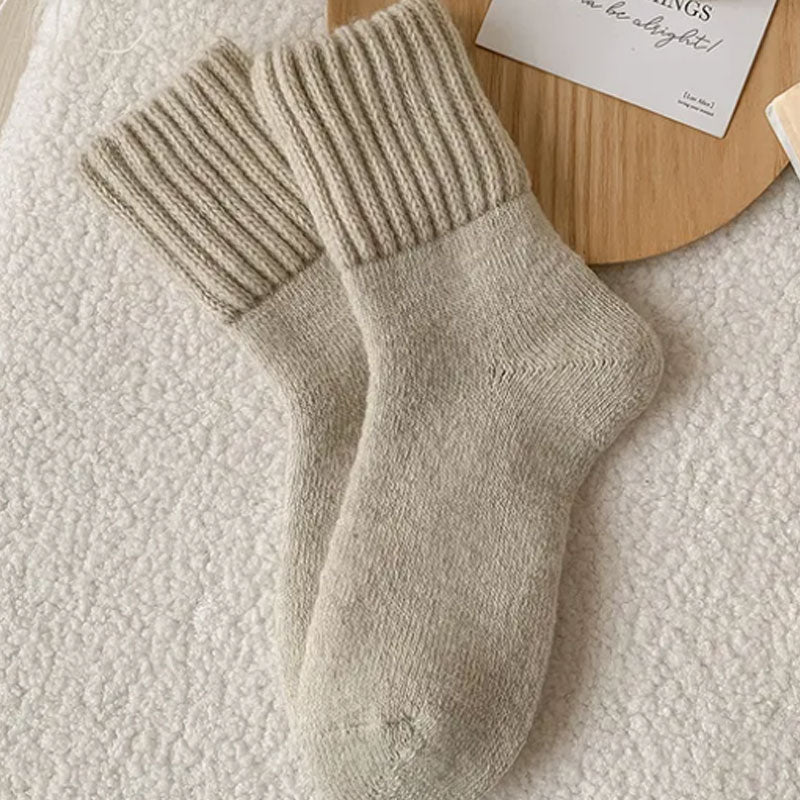🎁5 par til spesialpri🧦 Varme ullsokker i middels høyde
