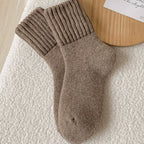 🎁5 par til spesialpri🧦 Varme ullsokker i middels høyde